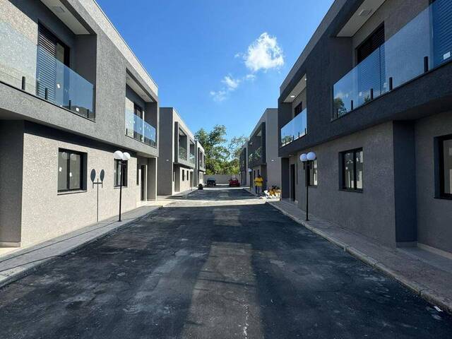 Venda em Chácara do Solar II (Fazendinha) - Santana de Parnaíba